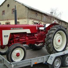 International Harvester 434