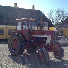 International Harvester 966