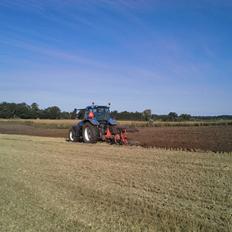 New Holland TM 125