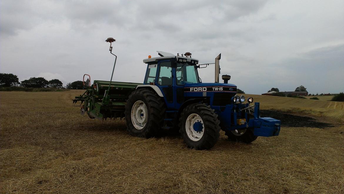 Ford TW 15 Force II - I mangel på traktor på arbejde må a 15`er lige gi en hånd med skulle bare lige flytte såsættet billede 13