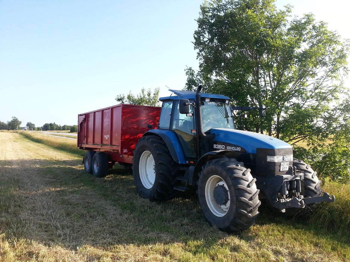 New Holland 8360 billede 1