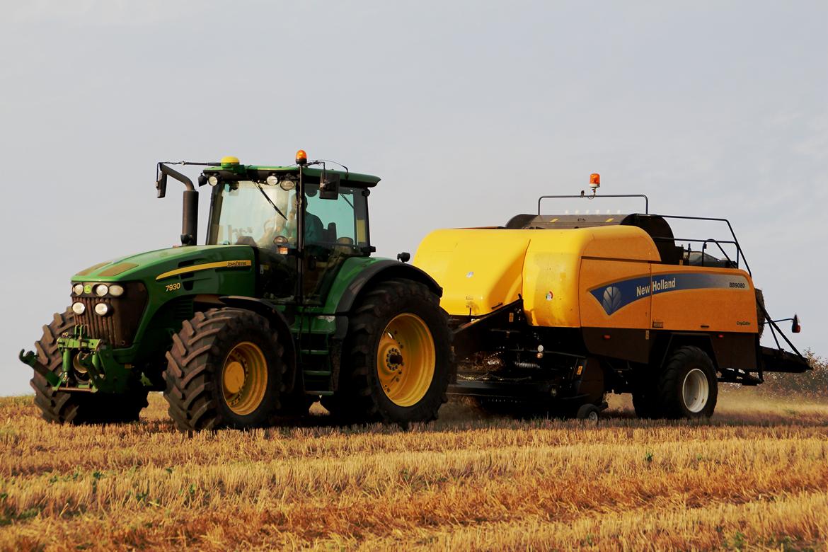 John Deere 7930 - I marken 07.09.13
Der blir arbejdet effektivt her! billede 25