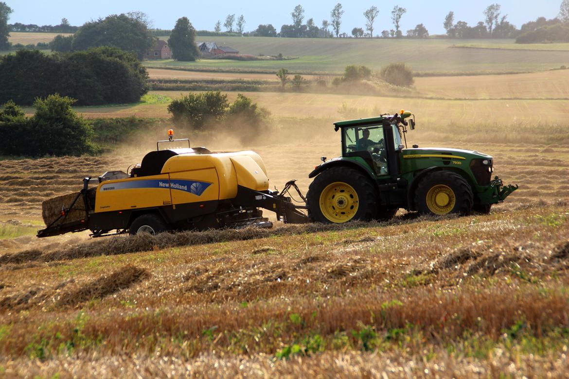 John Deere 7930 - I marken 07.09.13 
Effektivt arbejde! billede 26