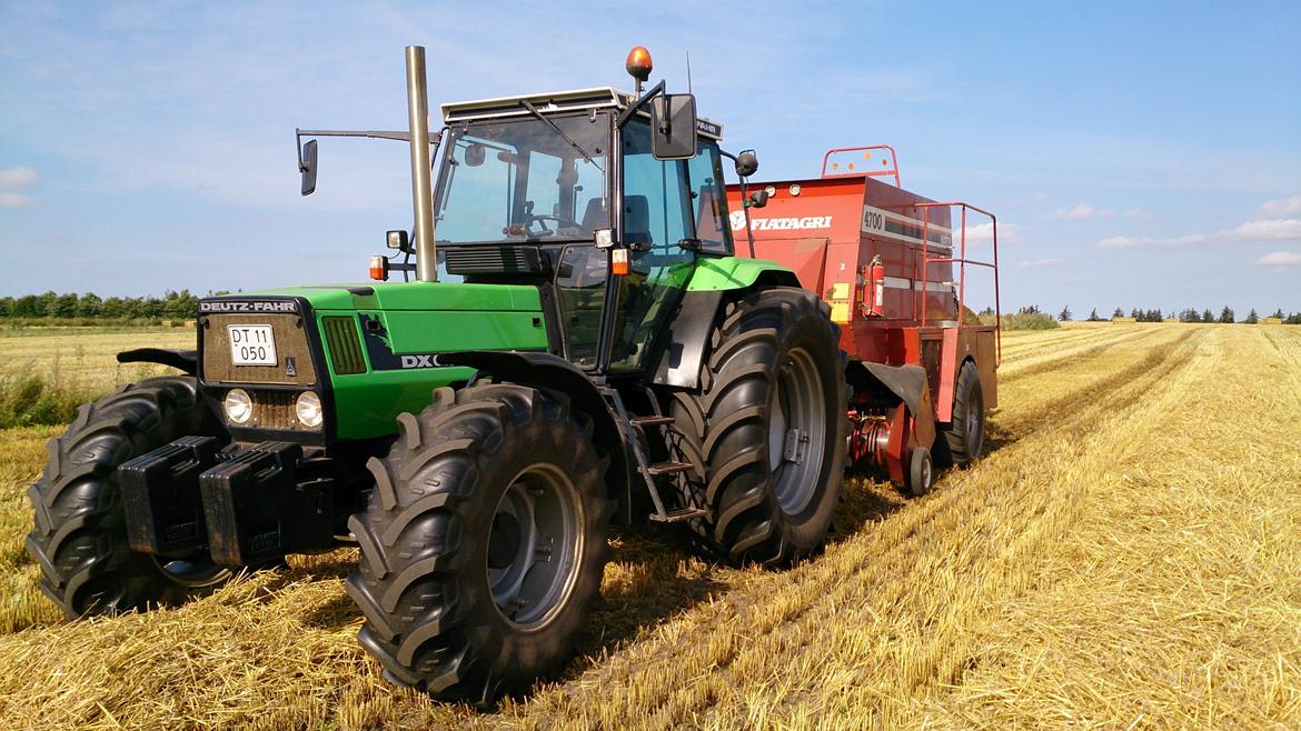 Deutz-Fahr DX 6.16 - Sættet da jeg var ude og presse halm. Høsten 2013 billede 1