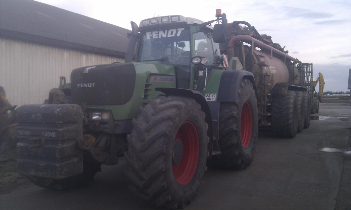 Fendt 926 vario tms - billed er 2 år gammel. ved ikke lige hvor ¨Fendt¨er blevet af i forruden :) billede 30