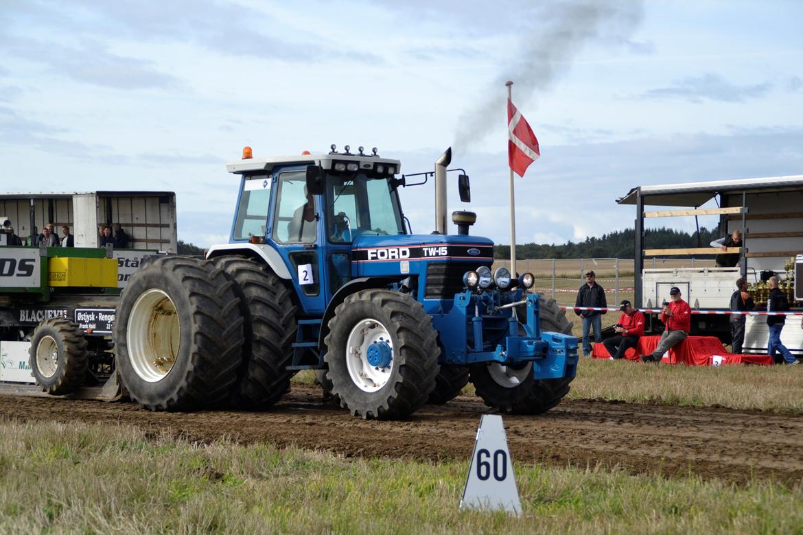 Ford TW 15 Force II - Powerpull Tiufkær 2013 billede 10