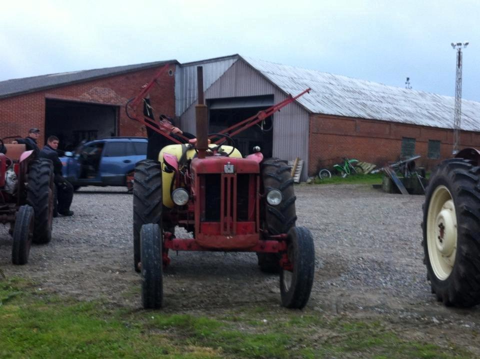 International Harvester B-414 - Billeder Af Traktorer - Uploaded Af ...