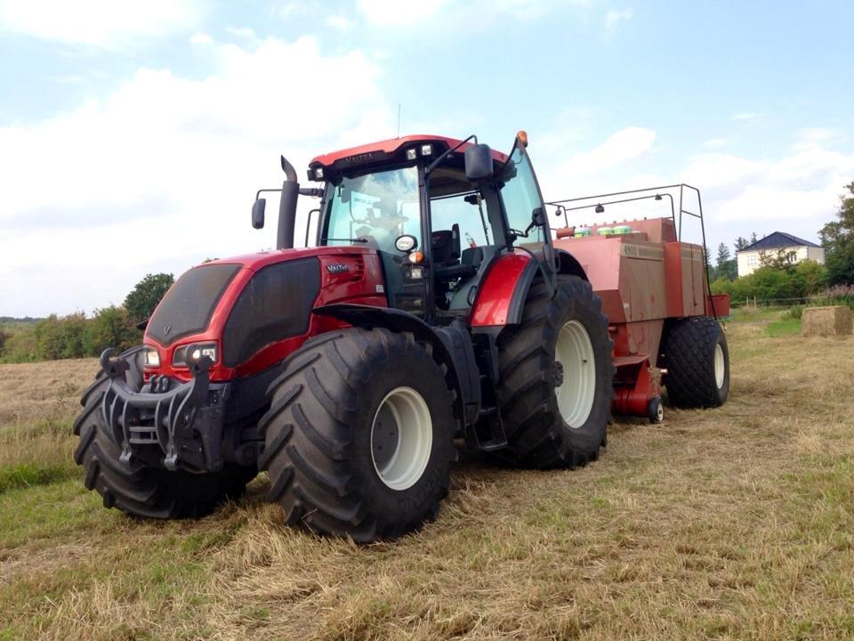 Valtra S322 - Presser Frøgræs billede 2