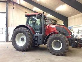 Valtra S322 - Fik lige pudset vinduer i den :) billede 10