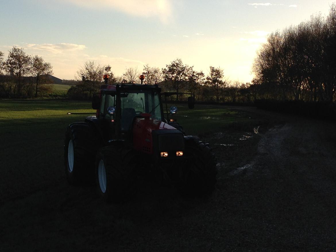 Valtra 8350 Hitech billede 5