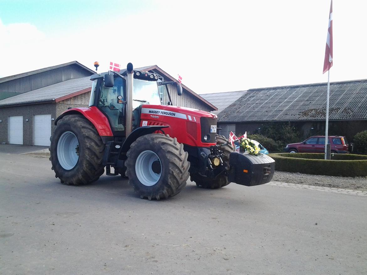 Massey Ferguson 7495 Dyna VT - Klar til at hente min lillebror i kirken da han konfirmation - April 2013 billede 23