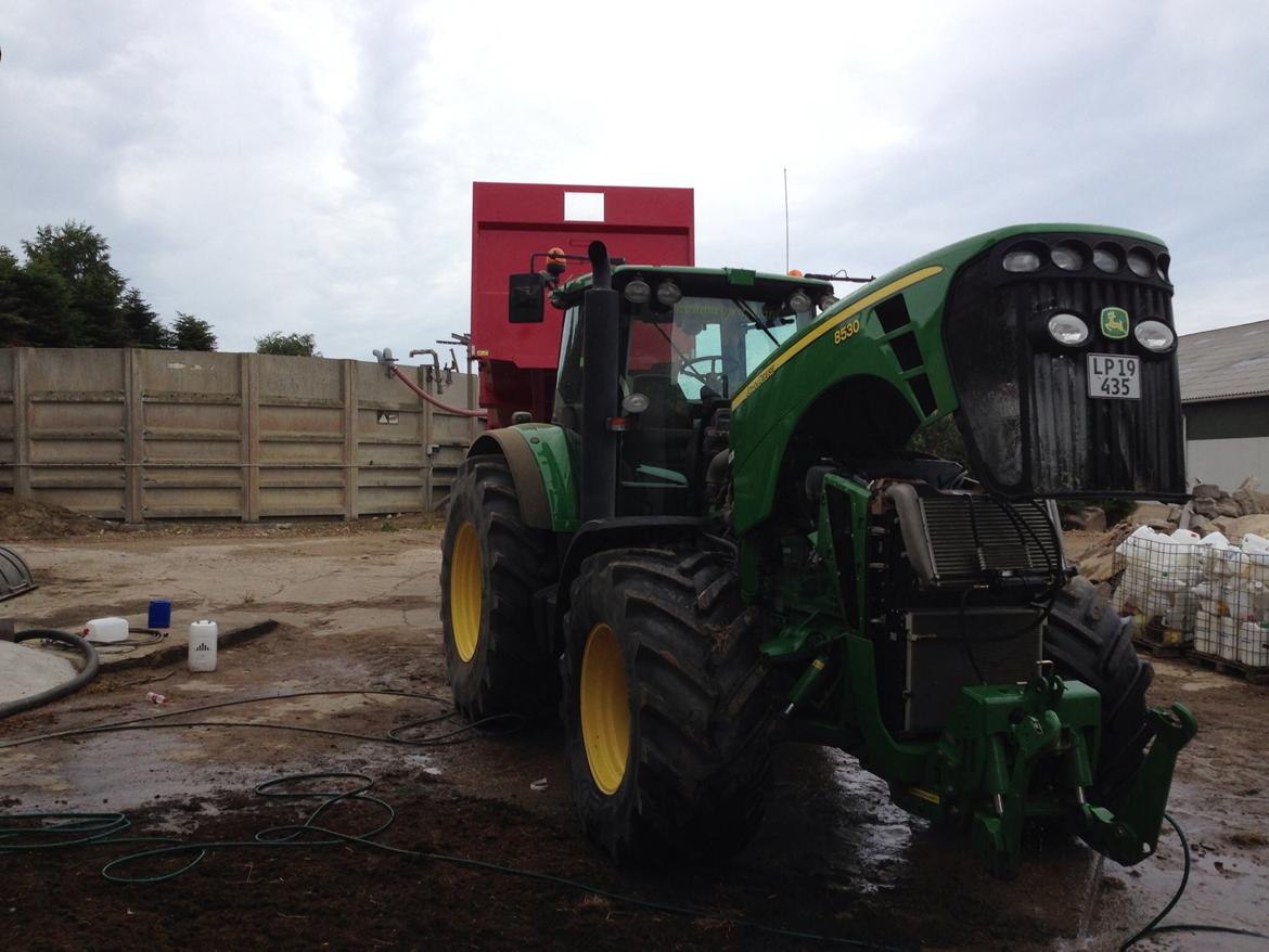 John Deere 8530 - en lille vask må der også til engang i mellem  billede 9