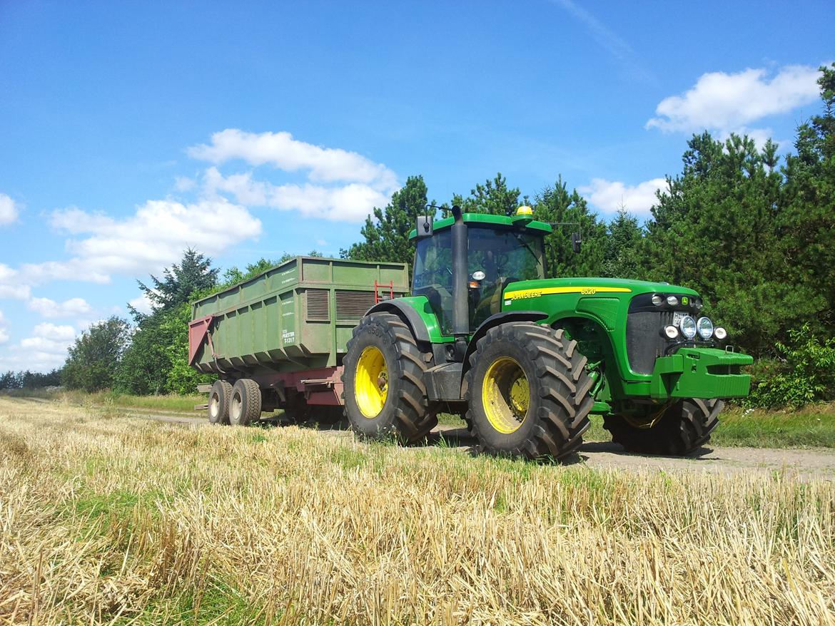 John Deere 8520 billede 17