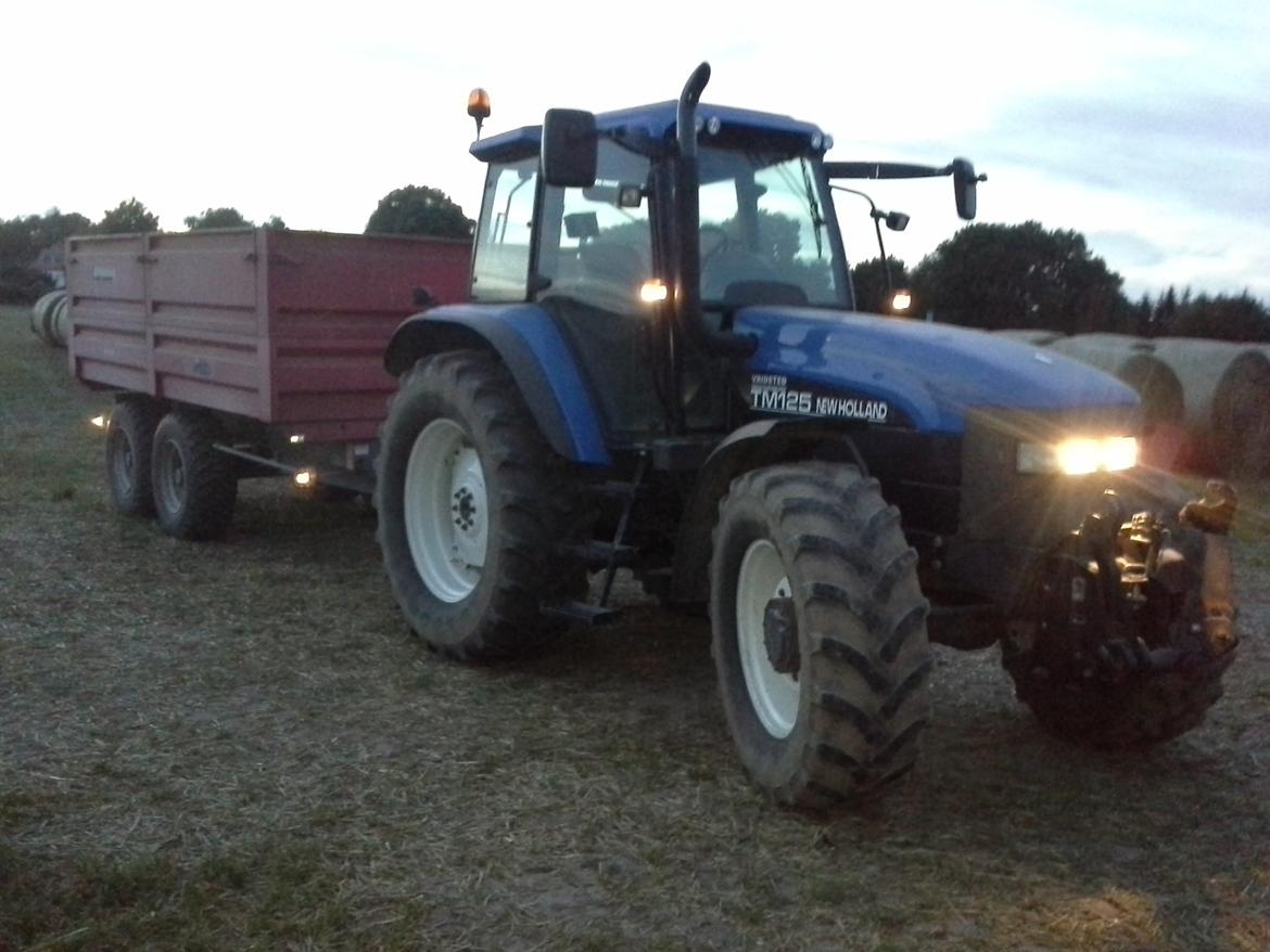 New Holland TM 125 - Korn og jordvogn MI 100lbc  billede 4