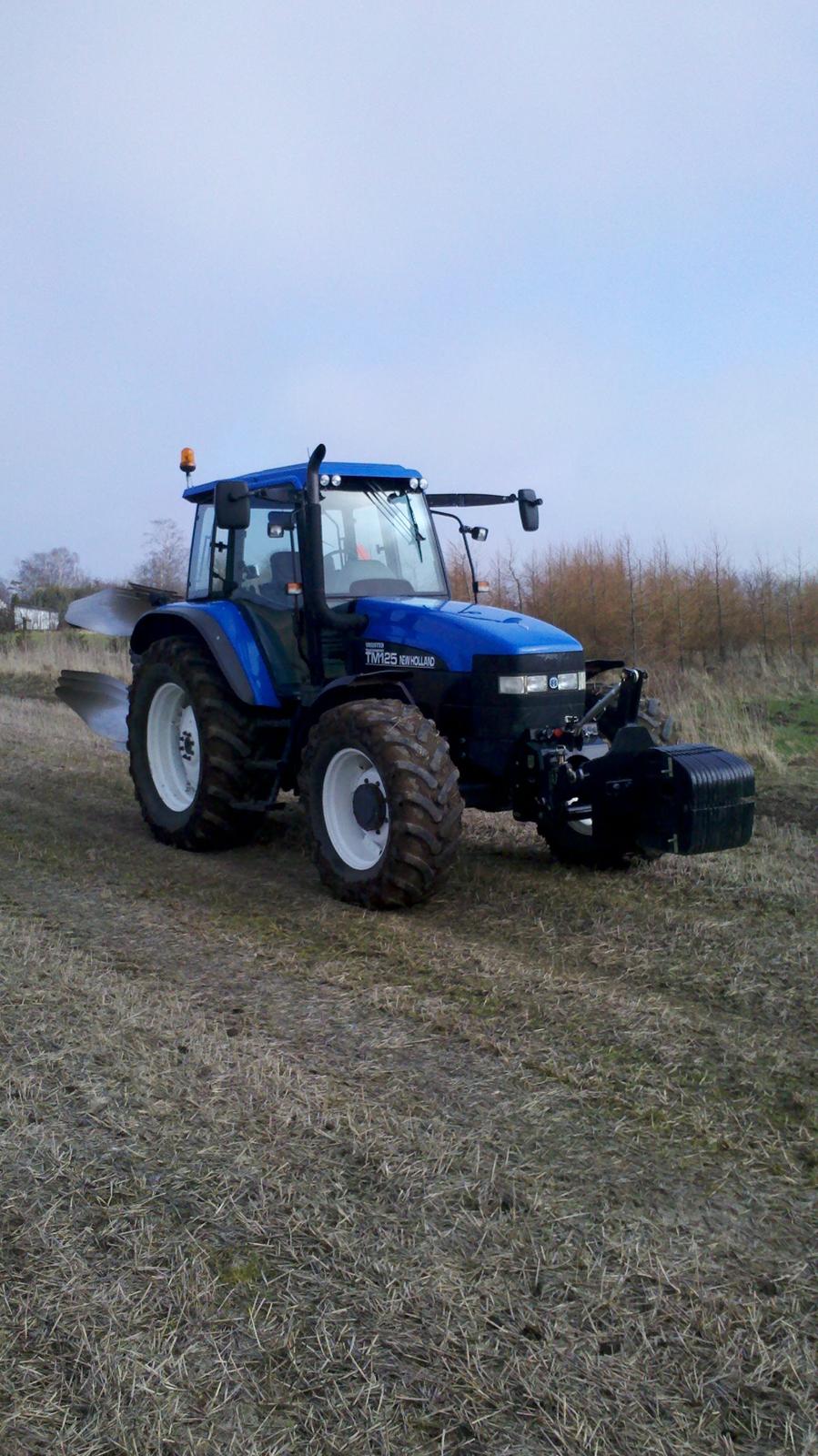 New Holland TM 125 - Den kan lige magte ploven billede 11