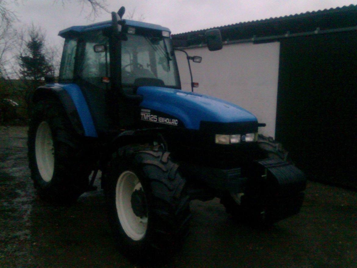 New Holland TM 125 - Traktor da den blev leveret  den 13-12-2011 Købt hos Vridsted traktor import gået 5560 timer billede 17