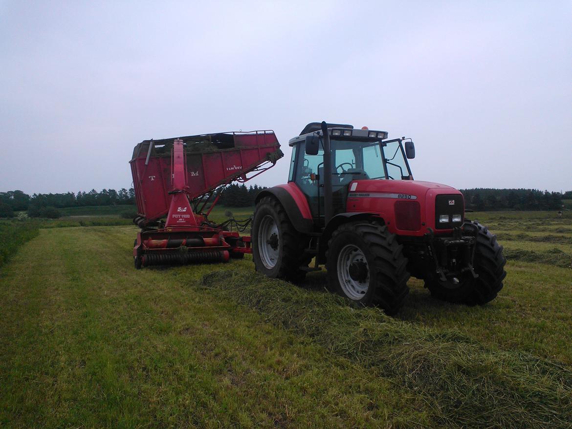 Massey Ferguson 8250 billede 3