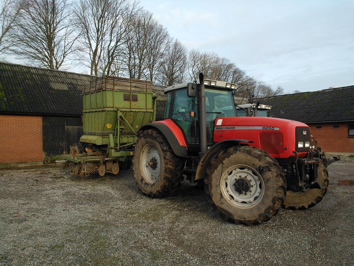 Massey Ferguson 8250 billede 15