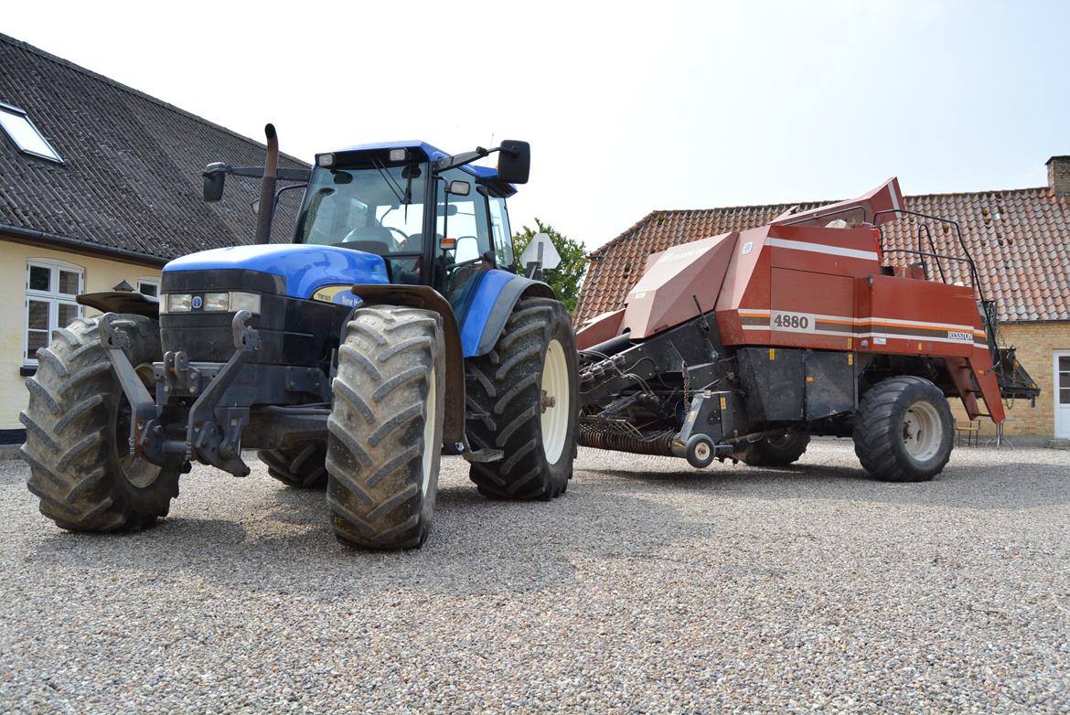 New Holland TM165 billede 1