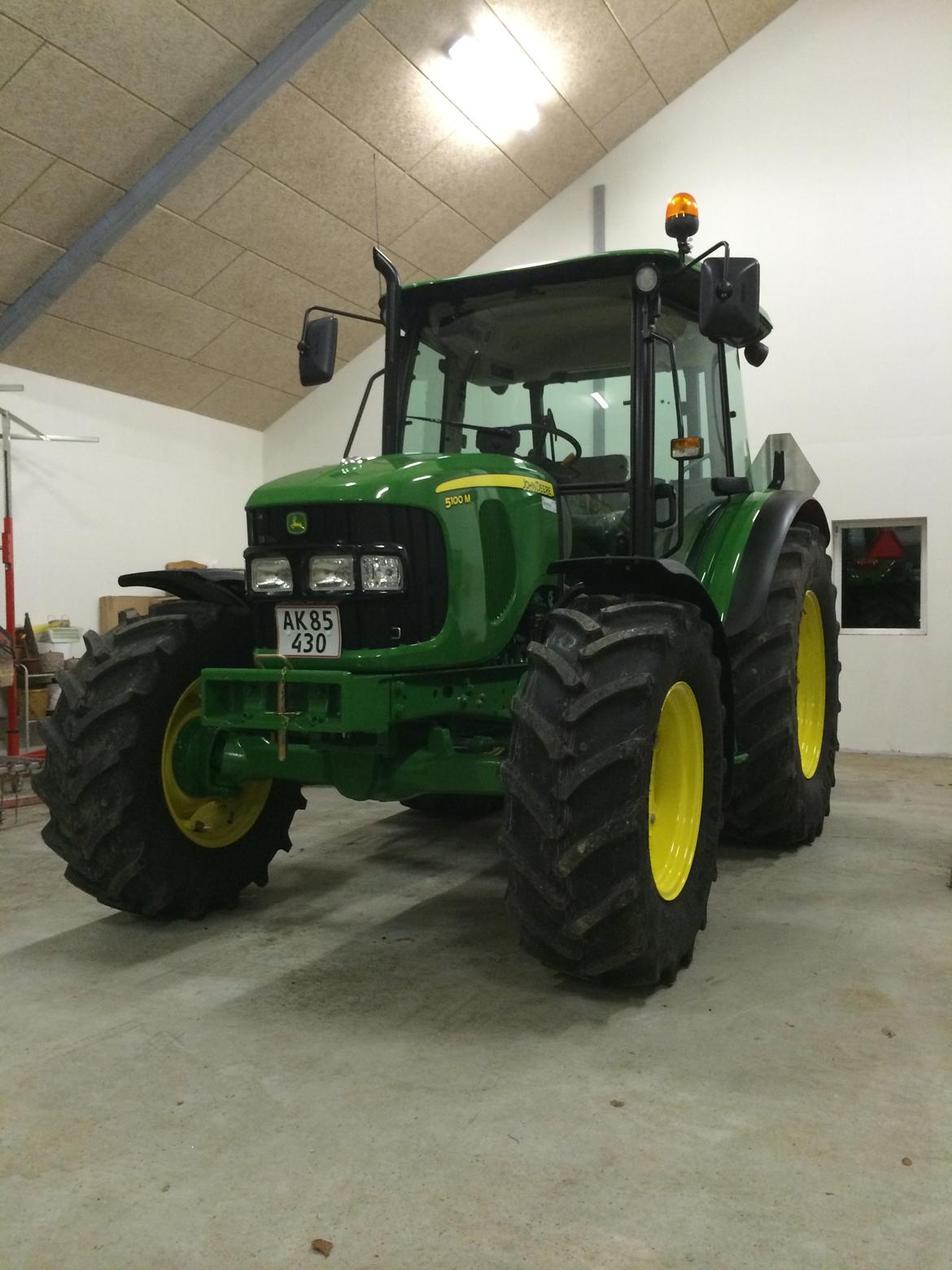 John Deere 5100 M billede 4