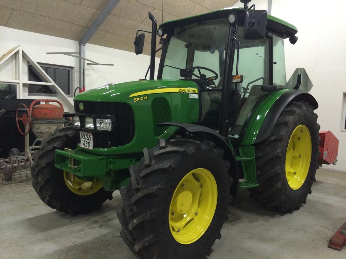 John Deere 5100 M billede 5