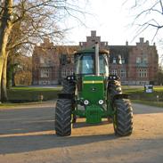 John Deere 4440