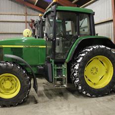 John Deere 6610