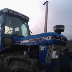 Ford 7810