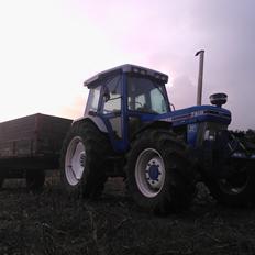 Ford 7810