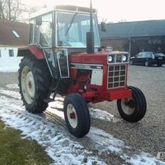 International Harvester 484