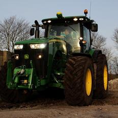 John Deere 8360R