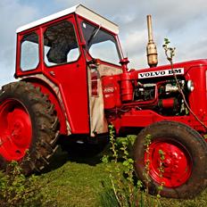 Volvo BM 400 Buster