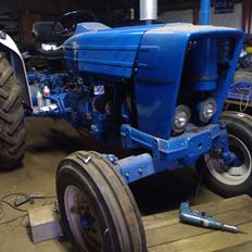 Ford 4000 Y