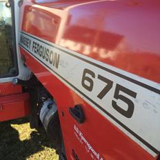 Massey Ferguson 675