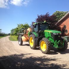 John Deere R7230