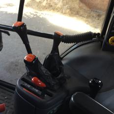 New Holland TS 115