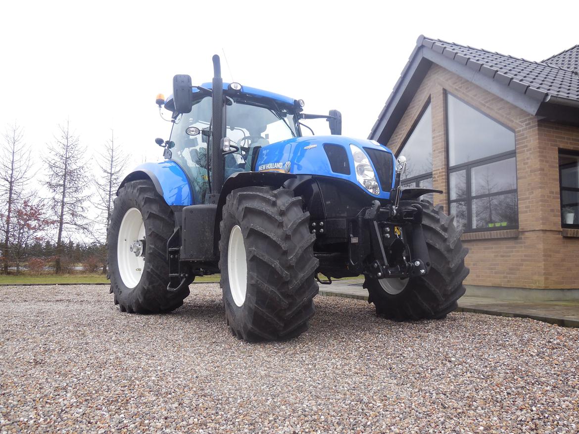 New Holland T7.220 billede 1