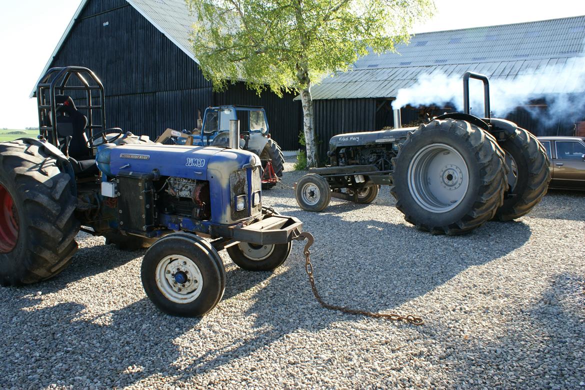 Fordson Supermajor Farmstock - Gør klar til stævne sammen med brormands Major der kører med Reanult-power billede 7