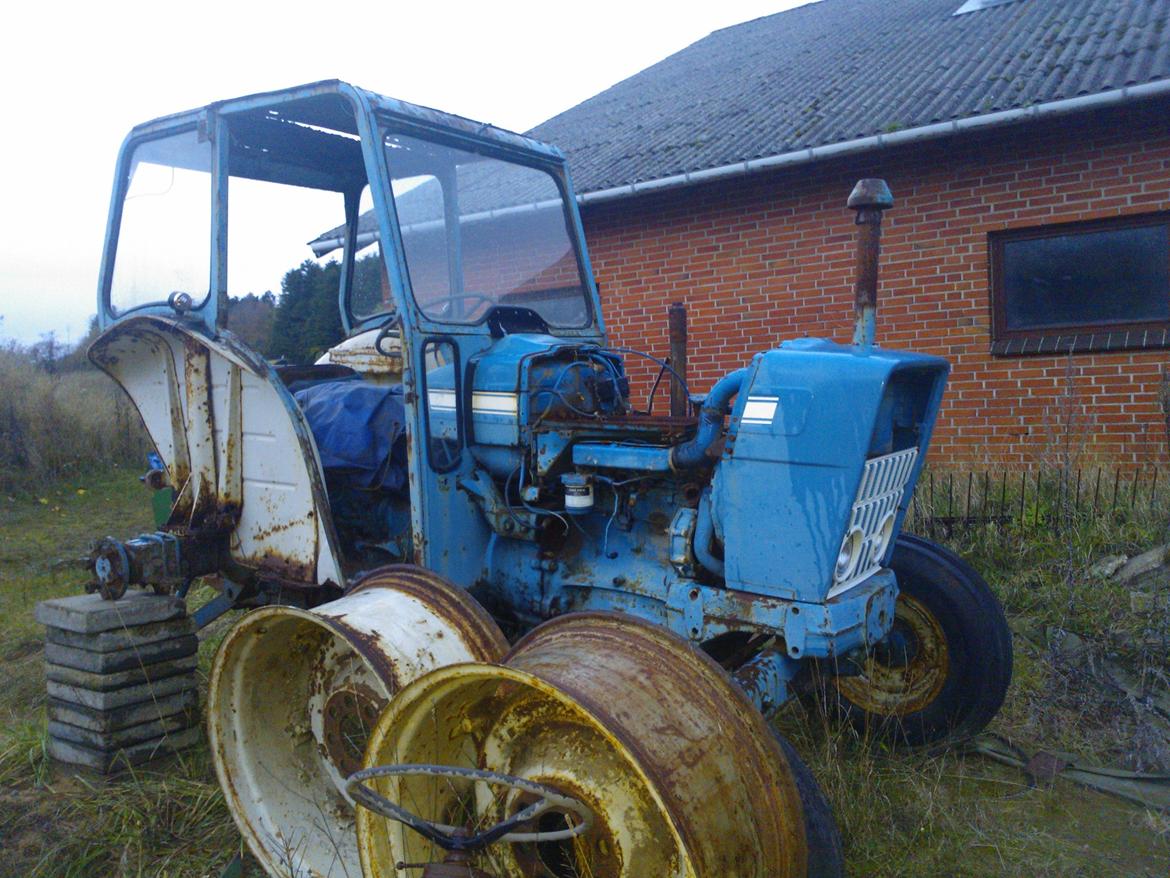 Ford 4000 Y - fra skrot til slot :-) billede 7