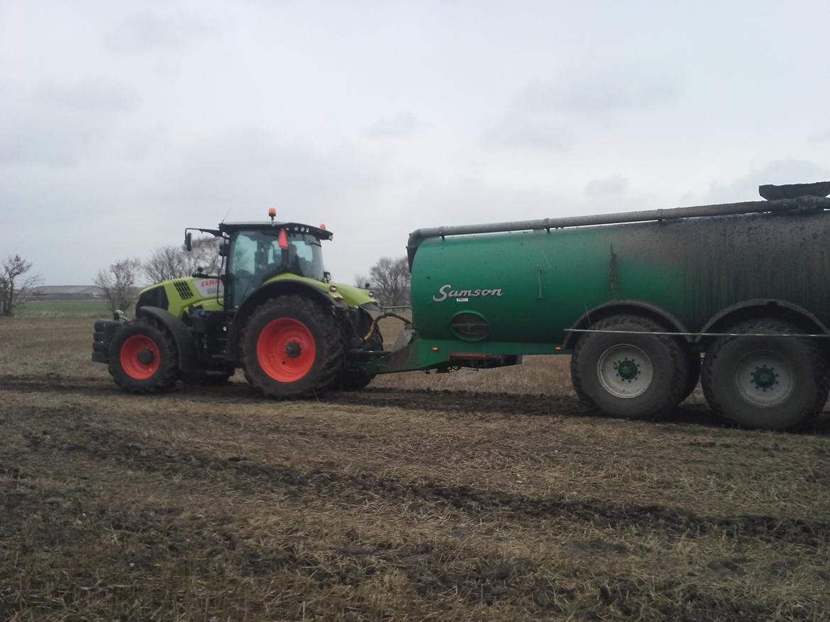 Claas Axion 830 billede 4
