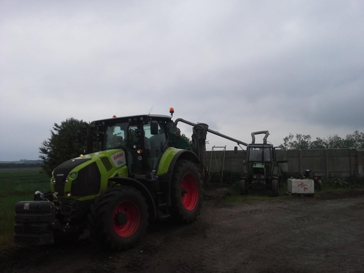 Claas Axion 830 billede 23