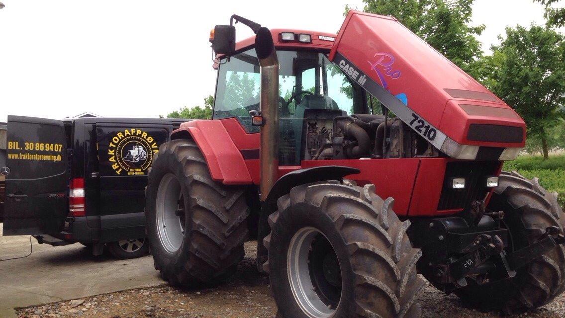 Case IH Magnum 7210 PRO - Jacob fra traktorafprøvningen var forbi og give den lidt mere at leve af. billede 13