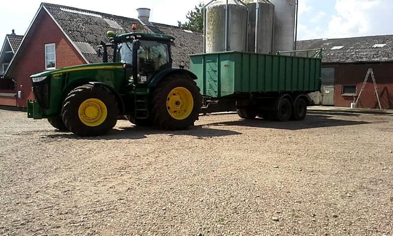 John Deere 8335r billede 13