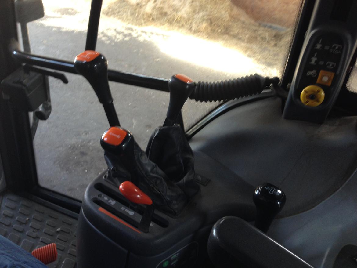 New Holland TS 115 - Solid gearkasse som ikke kan gå i stykker! billede 2